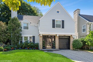 2003 Beechwood Ave, Wilmette, IL 60091
