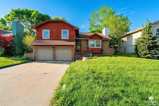5808 SW 17th St, Topeka, KS 66604