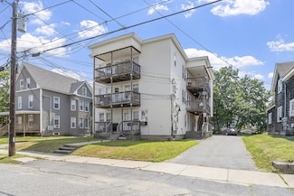 58 4th St, Leominster, MA 01453