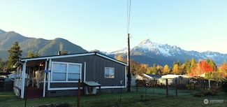 665 Commercial Ave, Darrington, WA 98241
