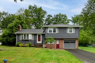 38 Evelyn Rd, Bristol, CT 06010