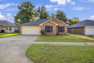 304 Willowbrook Ln, Whitehouse, TX 75791