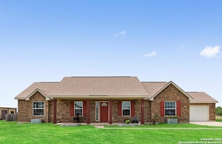 145 Gentle Breeze, Floresville, TX 78114