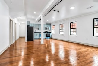 2 Charles St Unit 302, Methuen, MA 01844