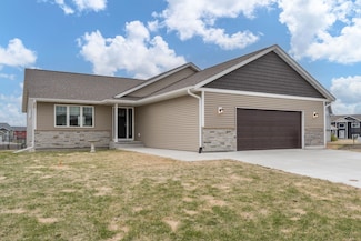 12 Kodiak Ct, North Mankato, MN 56003