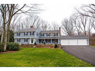 15 Fox Run, East Greenwich, RI 02818