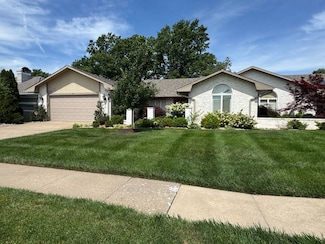 1407 Torrey Pines Dr, Columbia, MO 65203