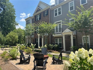2156 Eagle Creek Ln, Decatur, GA 30033
