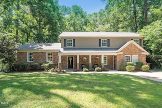1015 Manchester Dr, Cary, NC 27511