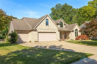 2041 Mcintosh Dr, Holland, OH 43528