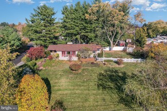 8 Frances Dr, Harrisburg, PA 17109