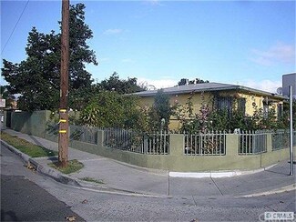12431 Bullis Rd, Lynwood, CA 90262