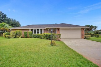 2012 SE Allamanda Dr, Port Saint Lucie, FL 34952