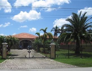 4025 SW 128th Ave, Miami, FL 33175
