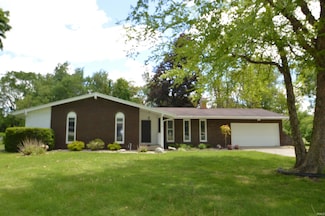 53120 Fox Ct, South Bend, IN 46637