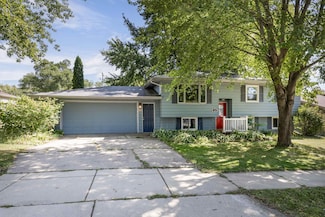 16 Edward Ave, Edgerton, WI 53534