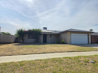 4571 N Kavanagh Ave, Fresno, CA 93705