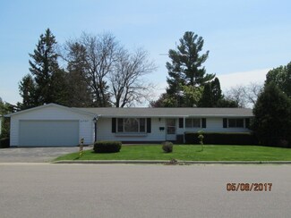 1915 11th St, Fennimore, WI 53809