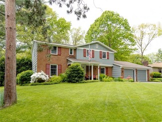 26 Trowbridge Trail, Pittsford, NY 14534