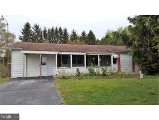 135 Ruth St, Hamburg, PA 19526