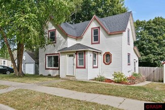 241 241 N Halladay St, Good Thunder, MN 56037