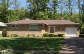 2694 Beal St NW, Warren, OH 44485