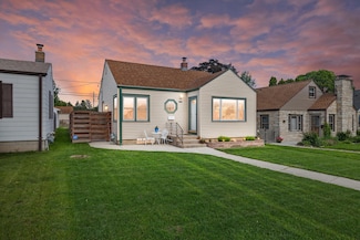 3663 S Whitnall Ave, Milwaukee, WI 53207