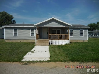 129 N Market St, Royal Center, IN 46978