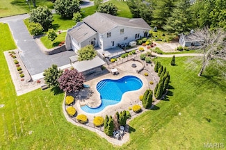 882 Edward St, Saint Libory, IL 62282