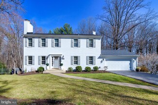 1103 Challedon Rd, Great Falls, VA 22066
