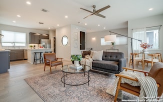 1226 Wyoming St Unit 102, San Antonio, TX 78203