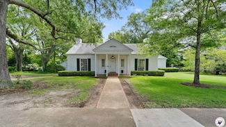 606 N Louise St, Atlanta, TX 75551