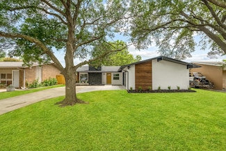 3320 High Lark Dr, Dallas, TX 75234