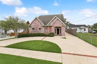 1715 Demosthenes St, Metairie, LA 70005