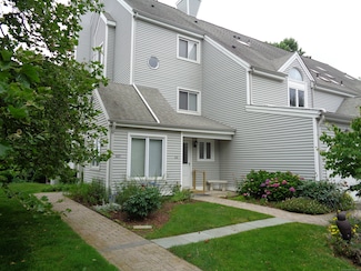 560 Silver Sands Rd Unit 601, East Haven, CT 06512