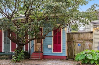 2308 Burgundy St, New Orleans, LA 70117