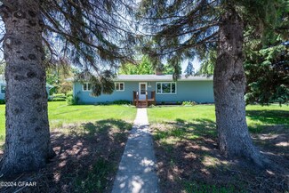 604 6th Ave SE, East Grand Forks, MN 56721