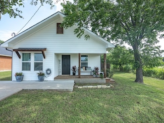 309 E Third St, Maypearl, TX 76064