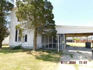 215 E Commerce St, Dunkirk, IN 47336