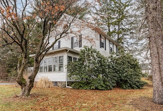 121 Worcester St, North Grafton, MA 01536