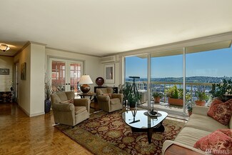 4540 8th Ave NE Unit 2101, Seattle, WA 98105