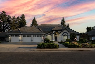 2637 E Laura Ct, Visalia, CA 93292