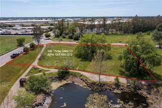 140 Three Oaks Ct, Chico, CA 95973