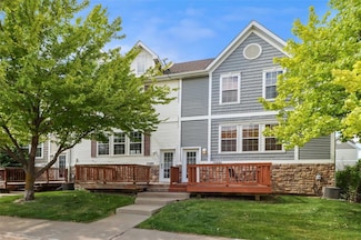 15203 Greenbelt Dr, Urbandale, IA 50323