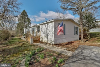 36 Hickory Hills Dr, Bath, PA 18014