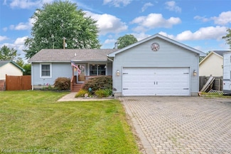 3755 Joslyn Rd, Lake Orion, MI 48359