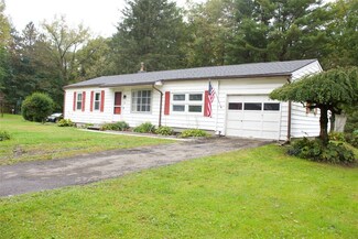 18 Iris Dr, Apalachin, NY 13732