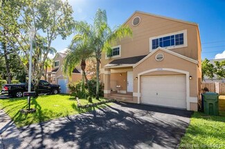 10220 NW 3rd St, Pembroke Pines, FL 33026