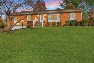 3307 Longhorn Rd, Roanoke, VA 24018