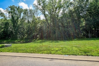 8735 Pebble Creek Dr Unit 43, Ohio Township, IN 47630